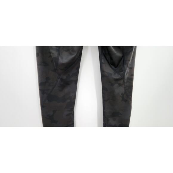 Lululemon Run Inspire Crop II Size 4 All Luxtreme Savasana Camo‎ Black Mesh - Picture 6 of 11